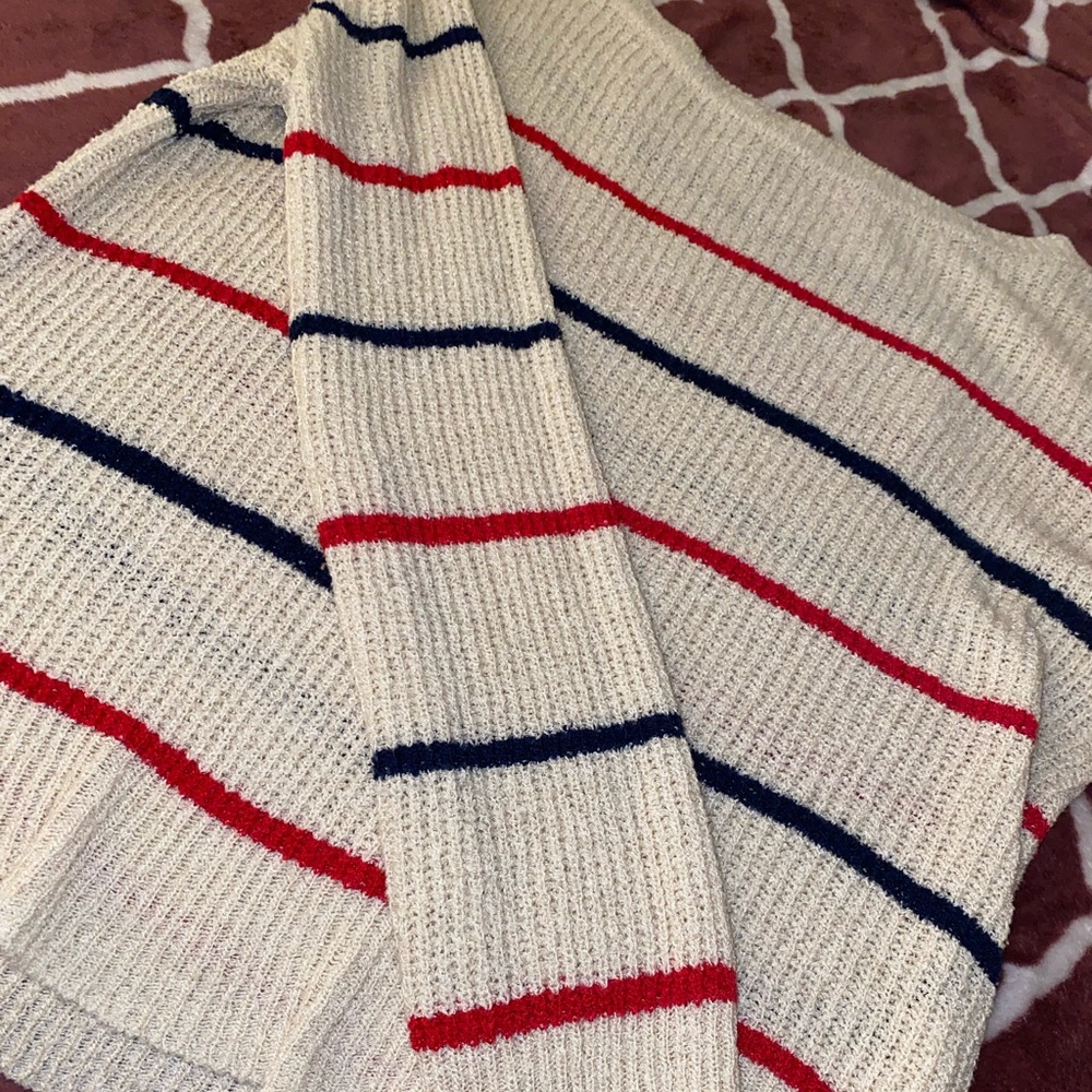Beautiful and comfortable forever 21 sweater